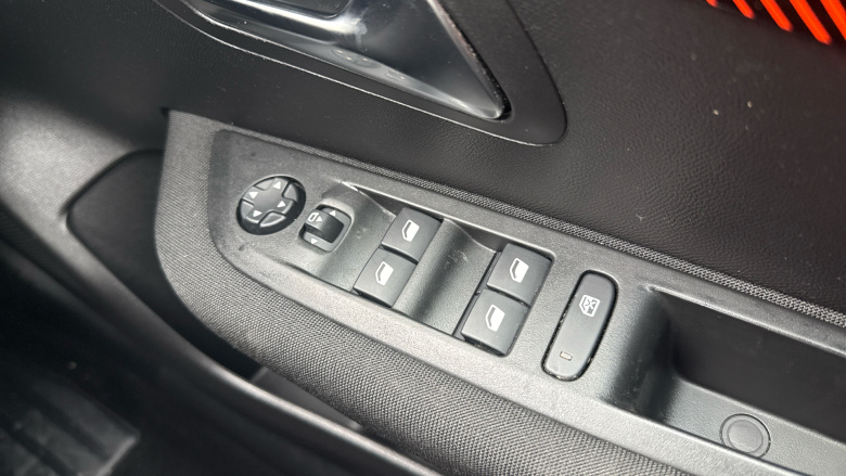 Peugeot 208 1.2 PureTech Active Premium + 5dr Petrol Hatchback